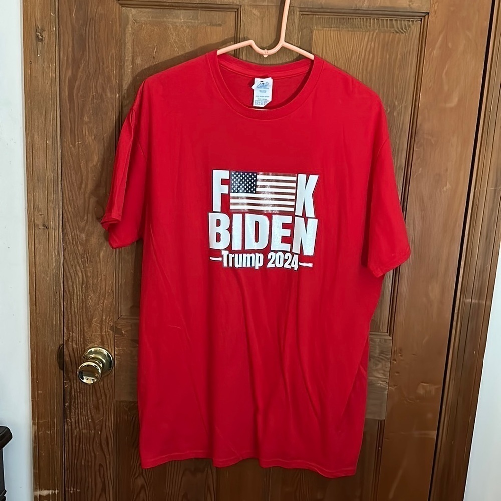 Delta Soft 100% Cotton Trump 2024 Red Graphic T-Shirt Size XL